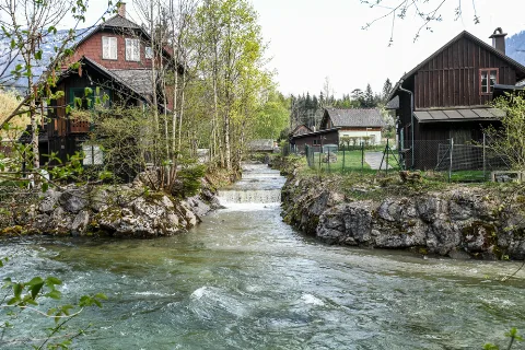 Weissenbach Mündung In Grundlseer Traun