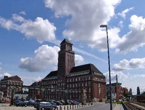 Westhafen I Behala Verwaltungsgebäude
