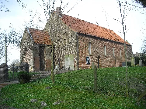 Westrumer Kirche (Südseite)