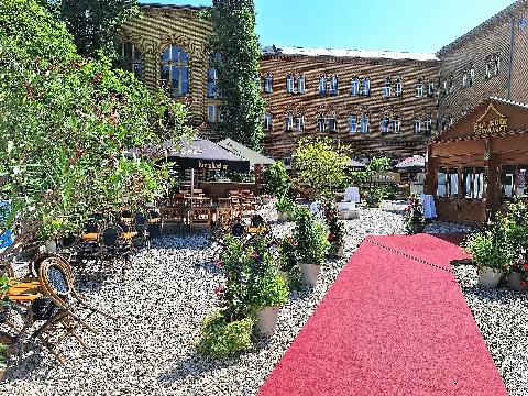 Wilmersdorf Schaperstraße Bar Jeder Vernunft Biergarten