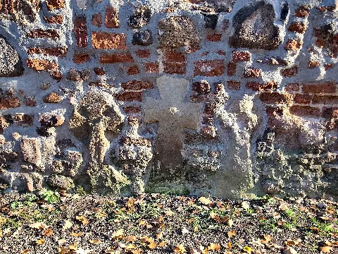 Zerbst,3 Steinkreuze