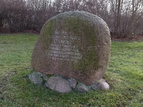 Zerbst,Gedenkstein Friedrich Joachim Stengel