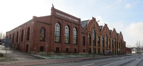 Ehemalige Gießerei und Werkzeugmaschinenfabrik an der Kappler Drehe. Heute ein Industriemuseum, Chemnitzer Geschichte. Gesamt-Kulturdenkmal Chemnitz Kapellenberg. Ansicht: Zwickauer-Straße/Vorderseite.