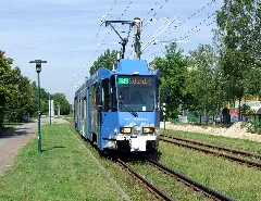028 Tram 135 Departing Neue Straße