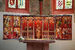 2006 05 05 Alte Abtei Sayn Altar 02