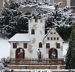 2009 12 Ortspyramide Scharfenstein