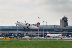 2010 04 11 14 13 04 Hb Ixu Switzerland Kloten Kaserne