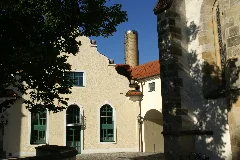 2010.08.21.173754 Nebengebäude St. Georgkirche Amberg