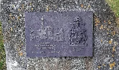 2024 09 18 19.24H Gedenkstein 300 Jahre Weihe Der Finsinger St. Georg Kirche 8. Juni 1707 8. Juni 2007 (B)