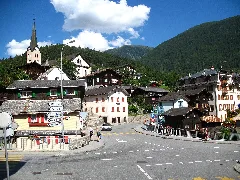 3387 Fiesch Bahnhofstrasse Am Fieschertalstrasse (Links) Und Furkastrasse (Nach Vorn Und Rechts)