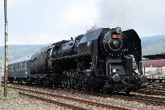 475 111 By Hugh Llewelyn 03