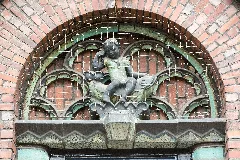 Adlerstraße 16 (Hamburg Barmbek Nord).Eingang.detail.21753.Ajb