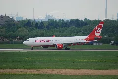 Air Berlin A330 223, D Alpd (5747479975)