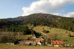 Almesbrunnberg, Thal
