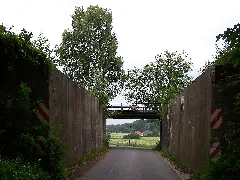 Alte Aufleger Der Hüggelbahnbrücke Über Die Straße Hüggelschlucht
