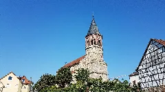 Alte Kilianskirche Assamstadt 02 Im Hintergrund Ein Baukran