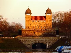 Alte Schachtschleuse Henrichenburg In Der Untergehenden Sonne Panoramio