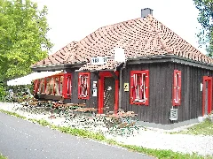 Alter Bahnhof Theuern Jetzt Radlerrastplatz * Bike Tours Rest Point In Old Railway Station Building Panoramio