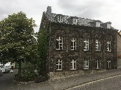 Altes Schulhaus, Ochtendung, Hauptstraße 12