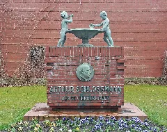Arthur Schlossmann Denkmal Uniklinik Düsseldorf