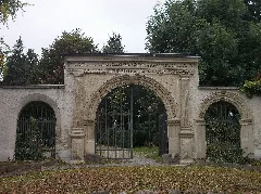 B Düben Pesttor
