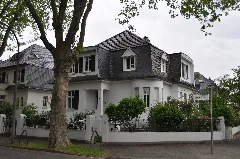 Bad Godesberg, Am Arndtplatz 2