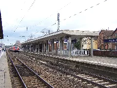 Bahnhof Frankfurt Griesheim, Hausbahnsteig