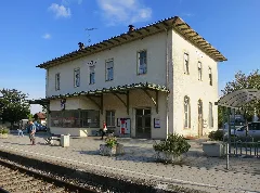 Bahnhof Marktl Empfangsgebäude 2014