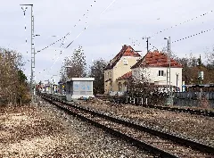 Bahnhof Weßling Empfangsgebäude Und Bahnsteig