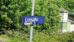 Bahnhofsschild Lensahn 180510