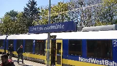 Bahnhofsschild Schortens Heidmühle 170511