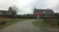 Bahnübergang Mit Stoppschild Und Andreaskreuz
