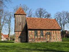 Benzin Kirche 2008 04 24 054