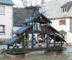 Bermsgrün Pyramide3