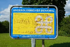 Bovenau, Rekonstruiertes Großsteingrab Nik 1761