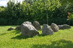 Bovenau, Rekonstruiertes Großsteingrab Nik 1768