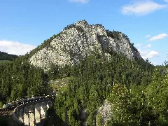 Breitenstein Semmeringbahn Tankzug Auf Dem Viadukt Kalte Rinne Bei Einfahrt In Den Pollerostunnel