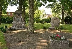 Brokstedt, Friedenseichenplatz Nik 7784