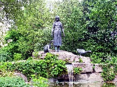 Brunnen In Berlin Wilmersdorf, Gaenselieselbrunnen 1