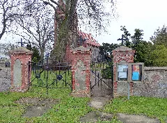 Buchar Friedhofstor