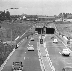 Bundesarchiv B 145 Bild F013282 0008, Nord Ostsee Kanaltunnel Bei Rendsburg