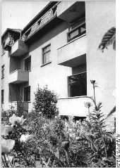 Bundesarchiv Bild 183 1990 0615 004, Neubrandenburg, Frauenhaus