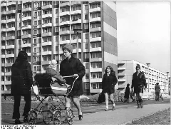 Bundesarchiv Bild 183 K0324 0008 001, Erfurt, Neubaugebiet Johannesplatz, Wohnblocks