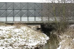 Bundesautobahn 2 Quert Lehrter Bach 20120212 15.44.42