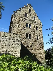 Burg Magenheim Ostfassade 20120909