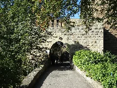 Burg Magenheim Tor 20120909