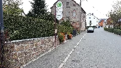 Bushaltestelle Friedrichsgruen, Hoechstaedter Strasse