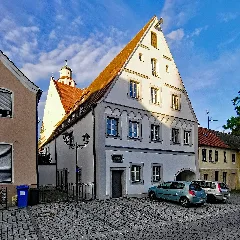 By Monheim 5