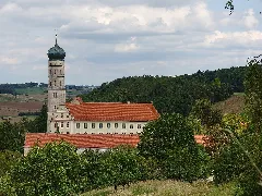 D 7 79 184 7 Moenchsdeggingen Klosterkirche Von West 07