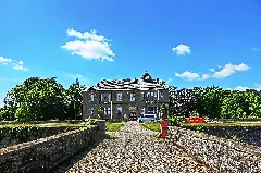 Das Schloss Gesmold Ist Ein Zweiflügeliges Renaissanceschloss Im Meller Stadtteil Gesmold In Niedersachsen. Es Befindet Sich In Unmittelbarer Nähe Der A 30. Panoramio
